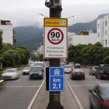 Rio tem média de 241,2 mil multas por mês e caminha para recorde