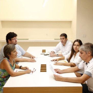 Impasse: presença de construtoras em associações gera controvérsia