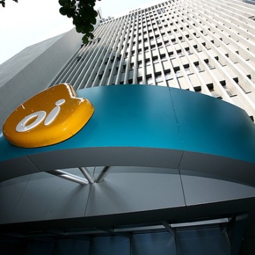 Cliente da Oi terá serviço garantido, mas deve ficar atento, dizem entidades