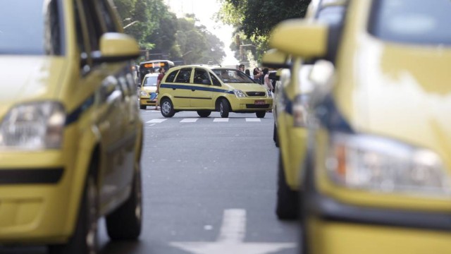 99Taxis oferece desconto de 30%, e corridas dobram no Rio de Janeiro