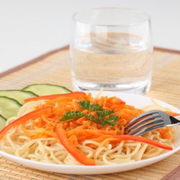 Especialistas não recomendam ingestão de líquidos durante as refeições