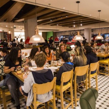 Novos restaurantes chegam à região da Barra e ampliam diversidade gastronômica